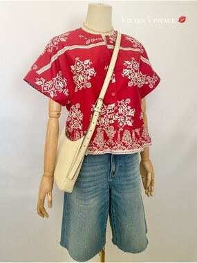CECE SHORT SLEEVE RUFFLED BOHO TOP IN RIO RED